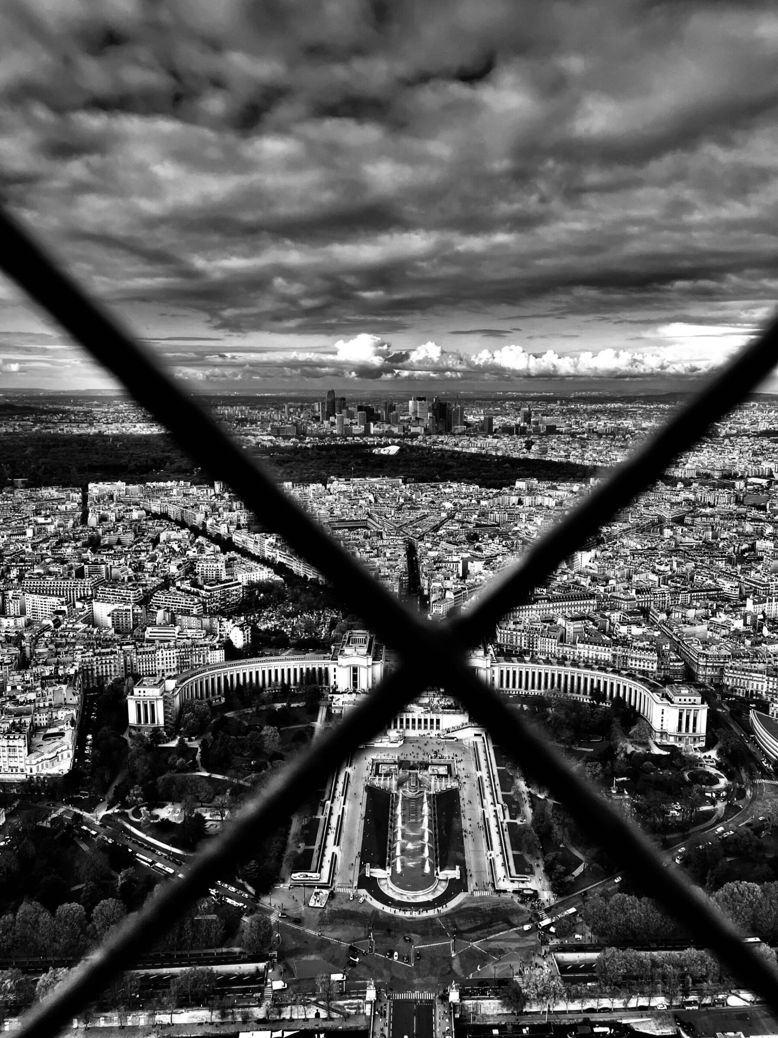 Photographie de l’œuvre Paris vue du ciel - Technique : Photographie - Créée par l’artiste Romain Wisniewski en 2022 — Romain Wisniewski, • Photographer Profile