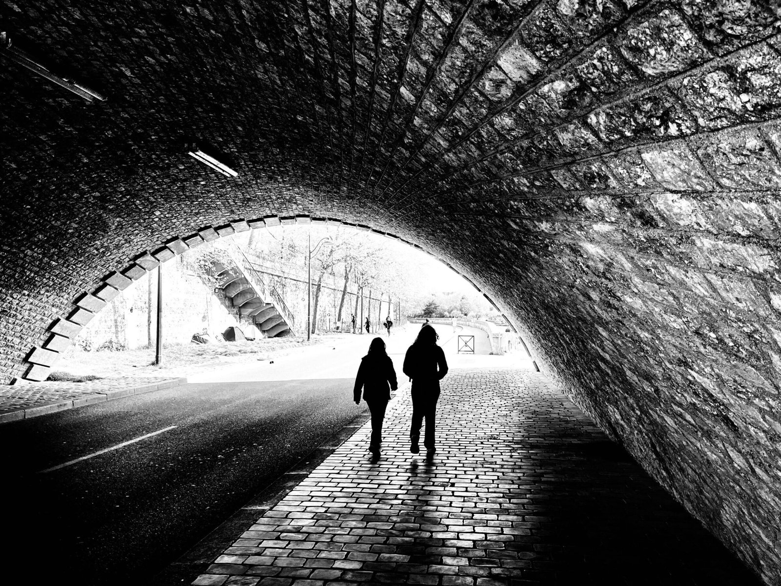 Photographie de l’œuvre Traverser la ville - Technique : Photographie - Créée par l’artiste Romain Wisniewski en 2023 — Romain Wisniewski, • Photographer Profile